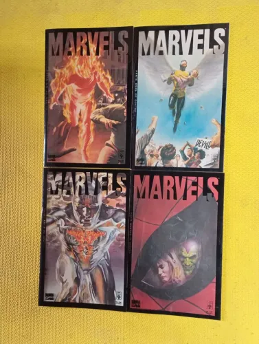 Mini série Marvels completa da abril