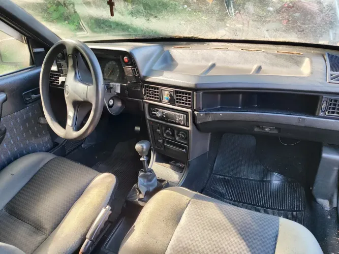 Peças ou carro inteiro