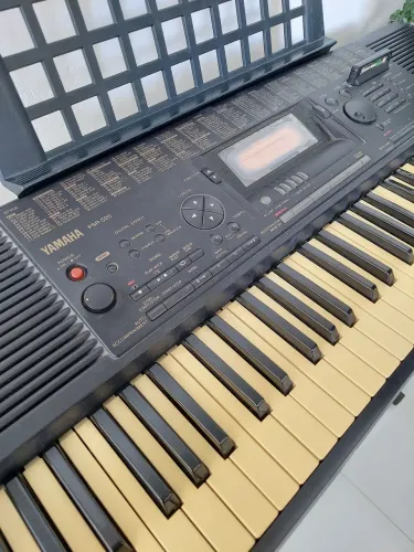 Teclado Yamaha PSR-520