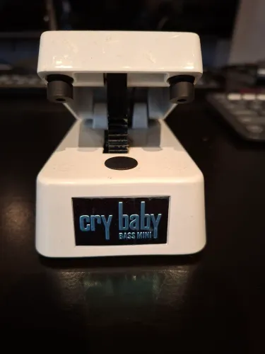 Pedal Dunlop Crybaby Bass Mini Wah Wah Contrabaixo