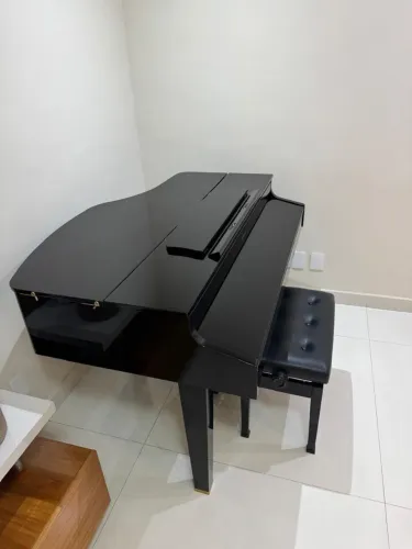 PIANO ROLAND GP-607 - PRATICAMENTE NOVO