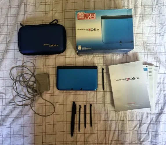 Nintendo 3DS XL Desbloqueado Cartão SD 128gb Completo