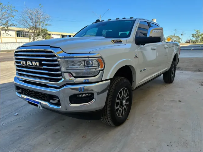 Ram 3500 Limited Longhorn 6.7 TB CD Diesel 2024