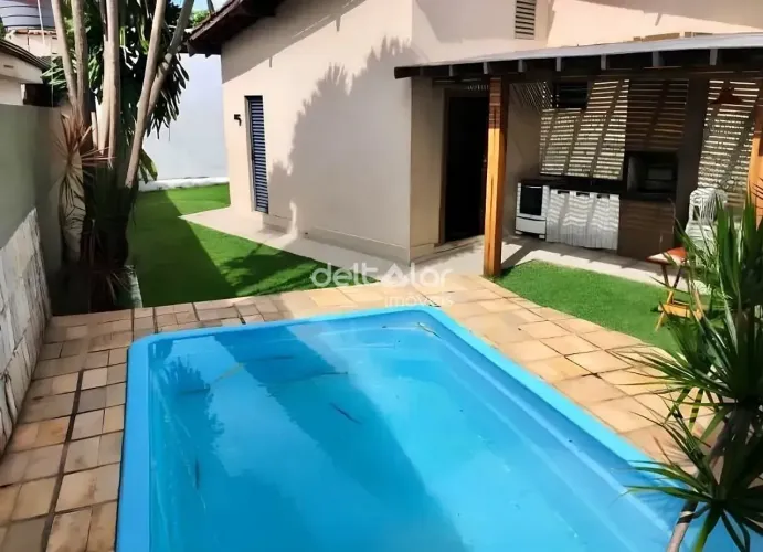 Casa à venda com 4 quartos, 2 suítes, piscina e 3 vagas de garagem, São João Batista (Vend
