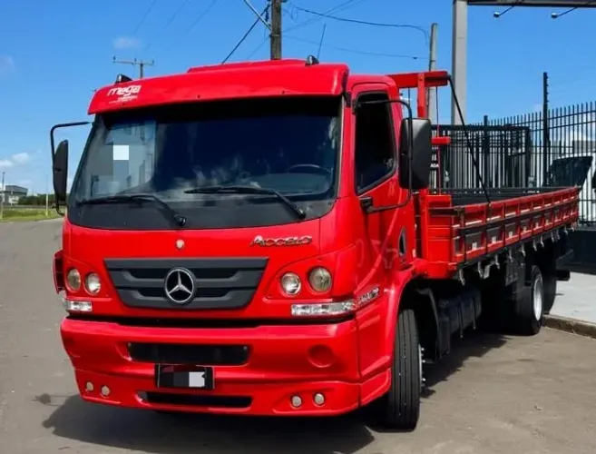 mb accelo 1016 vermelho 2012 carroceria 8,5m