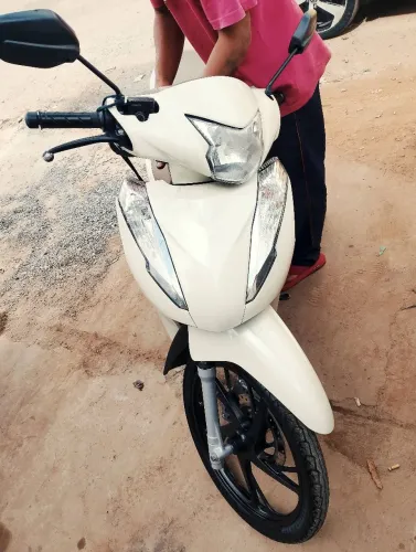 Vendo a biz 125 