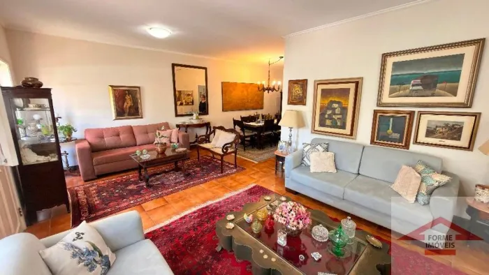 Casa térrea com 3 dormitórios para alugar, 179 m² por R$ 7.000/mês - Parque do Colégio - J