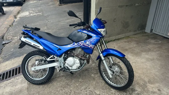 Vendo falcon 2006 zera, não paga ipva 