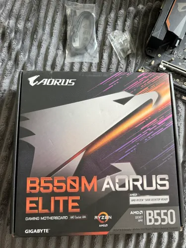 Placa Mãe Gigabyte B550M Aorus Elite AM4