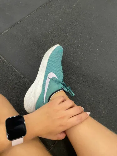 Tênis Nike Revolution 36