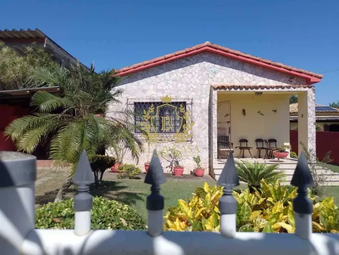 Casa de 3 quartos com amplo terreno e área de lazer Pontinha, Araruama