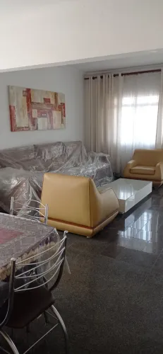Sobrado à Venda, com 3 quartos, sendo 1 suíte e 4 vagas no Jardim Aliança, Guarulhos, SP