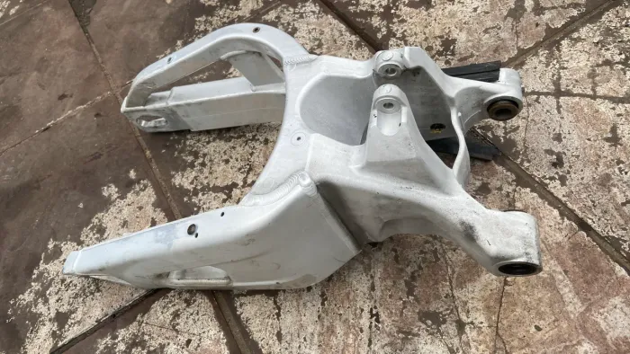 Garfo traseiro cbr 600rr 2006 