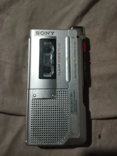 Gravado portátil antigo sony
