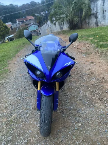 Yamaha R1