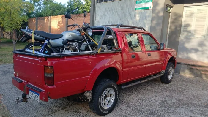 Mitsubishi L200 GLS 2.5 4X4 CD Diesel 2003
