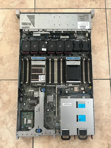 HP ProLiant DL360p Gen8 Server sem funcionar