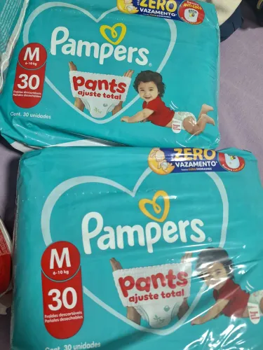 Fraldas Pampers M