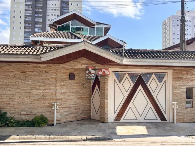 Casa para locação no Vila Branca em Jacareí