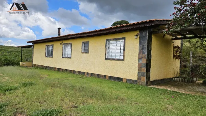 Chácara para Venda em Pedra Bela, zona rural, 2 dormitórios, 1 banheiro