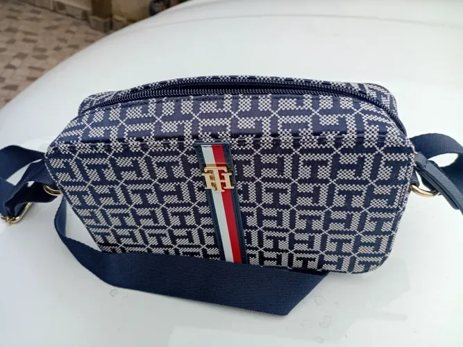 Bolsa Crossbody Tommy Hilfiger Tecido Azul Marinho