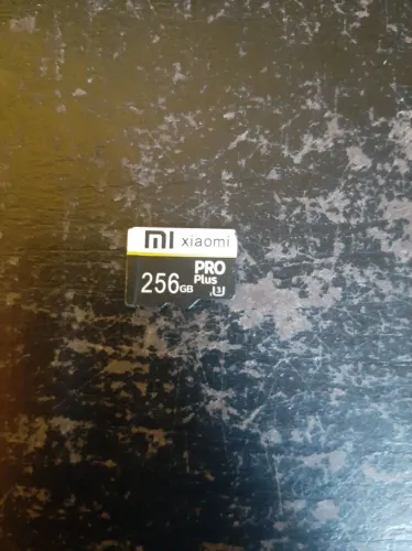 Cartão micro sd xiaomi pro Plus de 250 gb, bom pra usar em PCs com um adaptador ou celular