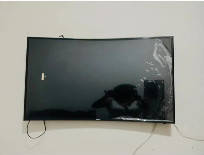 Vendo TV Samsung semi nova