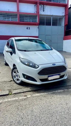 Ford Fiesta SEL 1.6 16V Flex Mec. 5P 2017