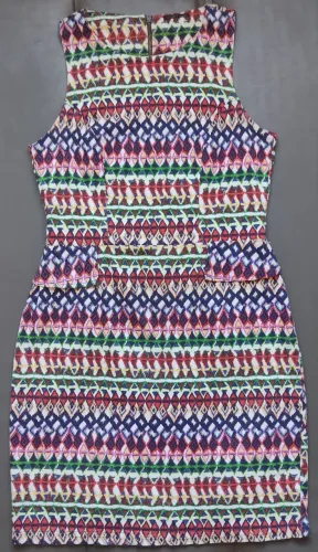 Vestido tubinho estampado colorido semi-novo (marca Cantão)
