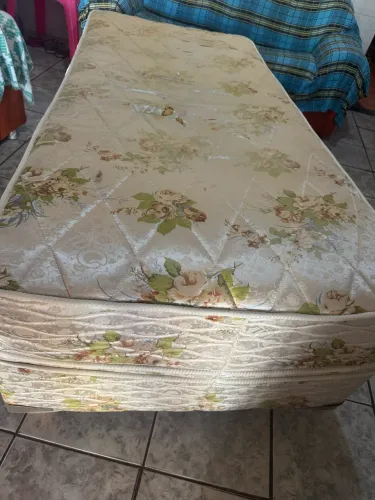 Cama box de solteiro