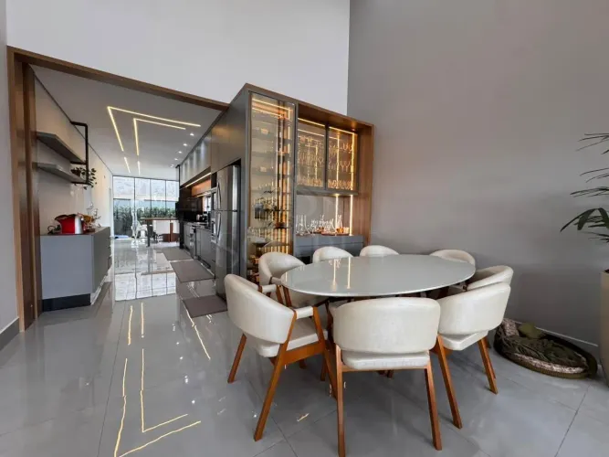 CASA TERREA EM CONDOMINIO/ AVALIA PERMUTA/ PARQUE TAUA