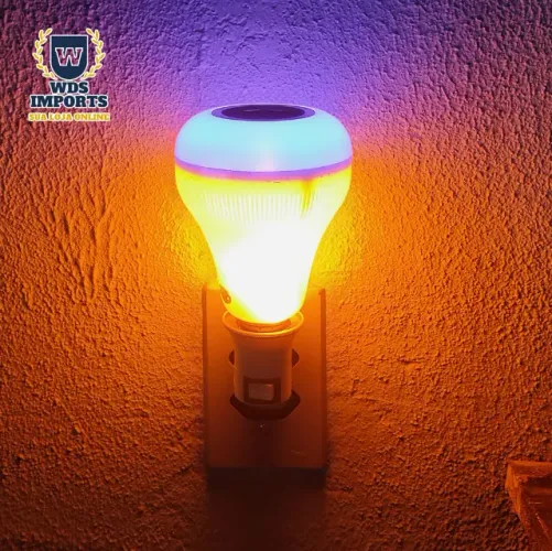 Lâmpada Musical Caixa Som Bluetooth Led Rgb e Fogo Com Controle