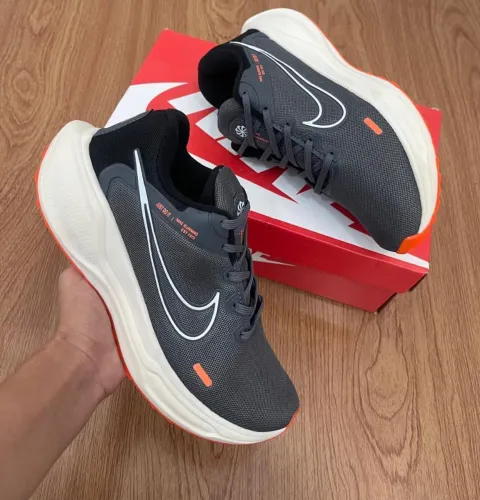 Nike Quest 5 Masculino | Amortecimento Suave, Mesh Respirável e Design Esportivo