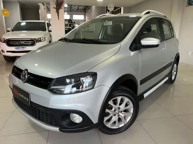 Volkswagen Crossfox 1.6 MI Total Flex 8V 5P 2013
