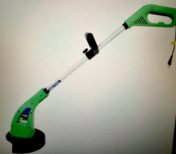 Aparador de grama marca Vulcan Trend elétrico 1800VA