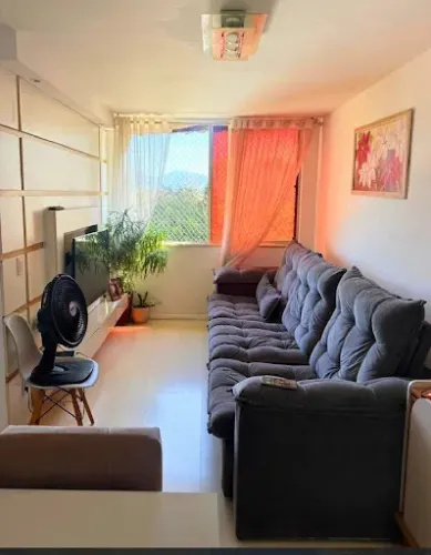 Apartamento de 2 Quartos no Ingá a Venda