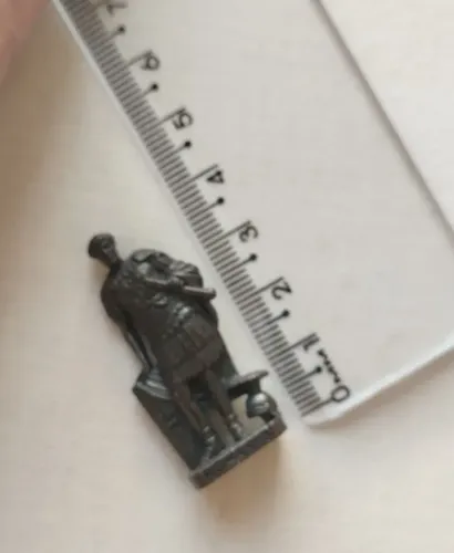 Estátua Kinder Ovo Anos 90