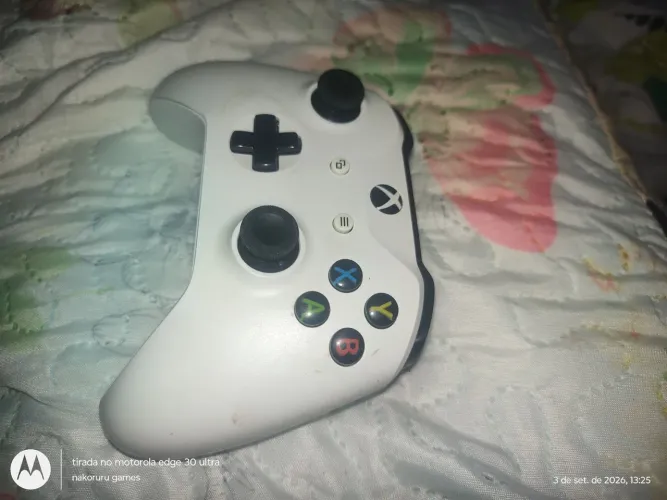 Controle Xbox one branco original 100 por cento testado
