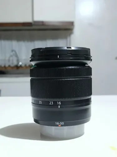 Lente Fujifilm 16-50mm com defeito