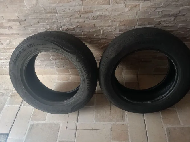 Pneus 205/60/16 marca continental