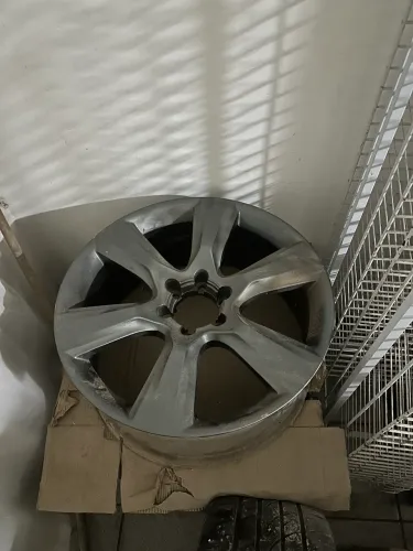 Vendo Roda R17 grafite