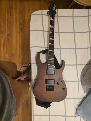 Ibanez gio