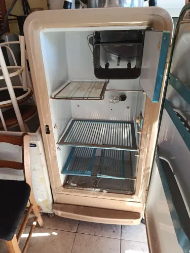 Geladeira Frigidaire 