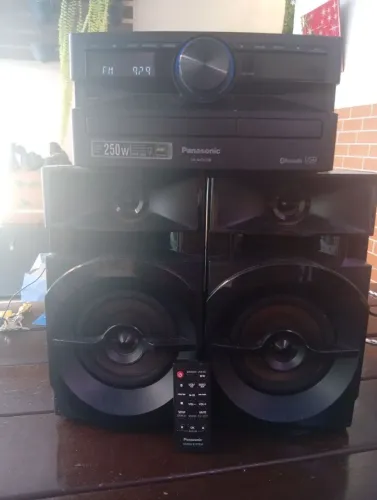 Vendo um toca cd (Panasonic)