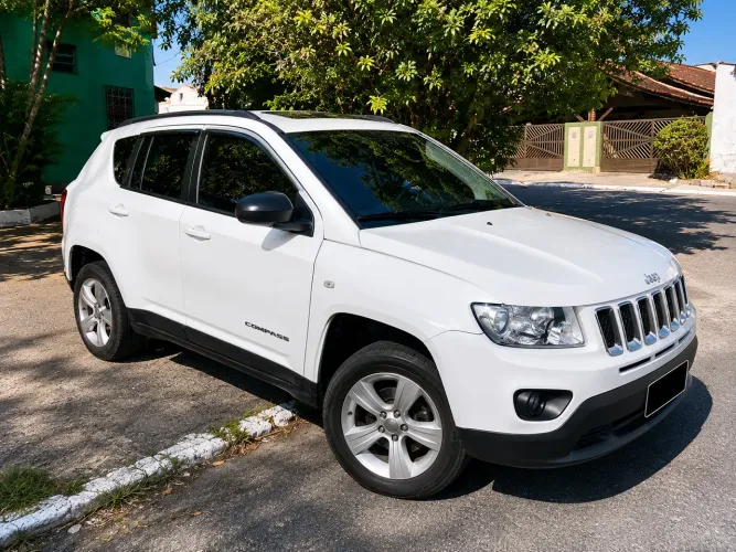 Jeep Compass Sport 2.0 16V 156cv 5P 2012