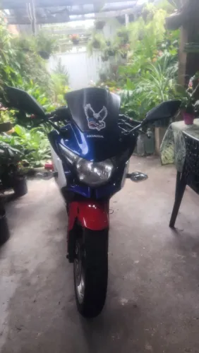 Vende CBR 250cc 