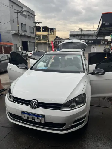 Volkswagen Golf Comfortline 1.4 TSI 140cv Aut. 2015