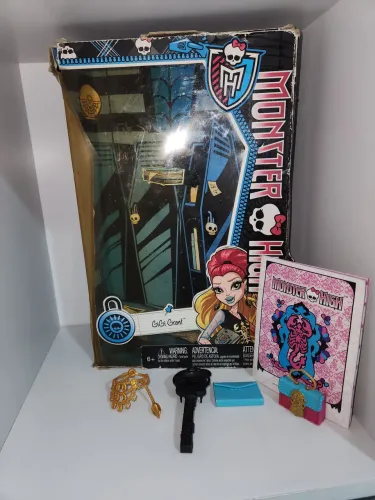 Lote gigi grant monster high