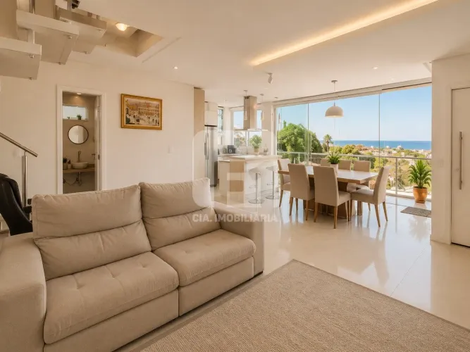 Casa de 3 suítes mobiliada No Morro das Pedras