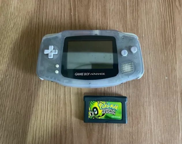 Game Boy Advance translúcida Original (Envio OlxPay)